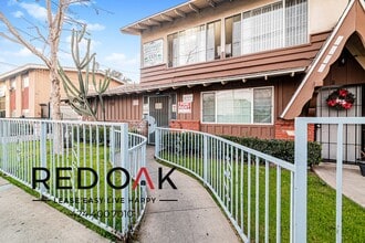 1321 S Greenwood Ave, Unit 26 in Montebello, CA - Building Photo - Building Photo