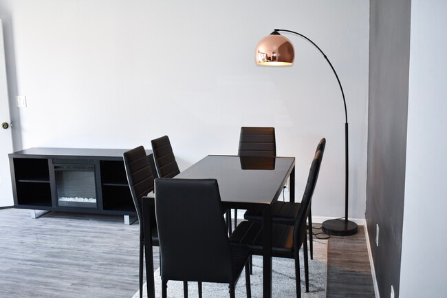 Tam Apartments in Las Vegas, NV - Building Photo - Building Photo