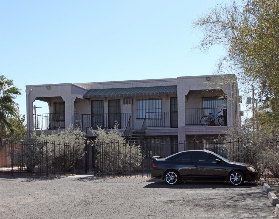 Sun Stone Apartments in Tucson, AZ - Building Photo