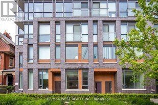 508 Wellington St W in Toronto, ON - Building Photo