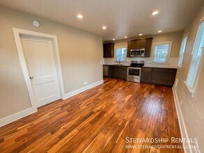 2024 Emerald St-Unit -1 in Eugene, OR - Building Photo - Building Photo