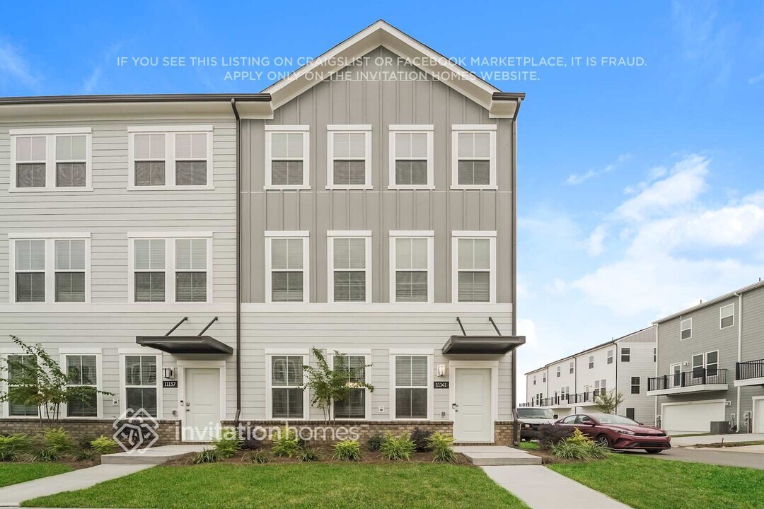 11141 Tournament Dr in Charlotte, NC - Building Photo