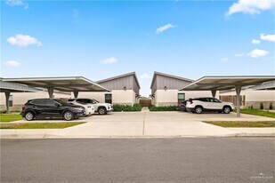 1511 Playa Dr, Unit 2 in Progreso Lakes, TX - Building Photo