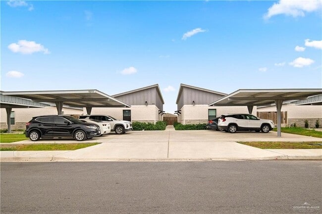 property at 1511 Playa Dr