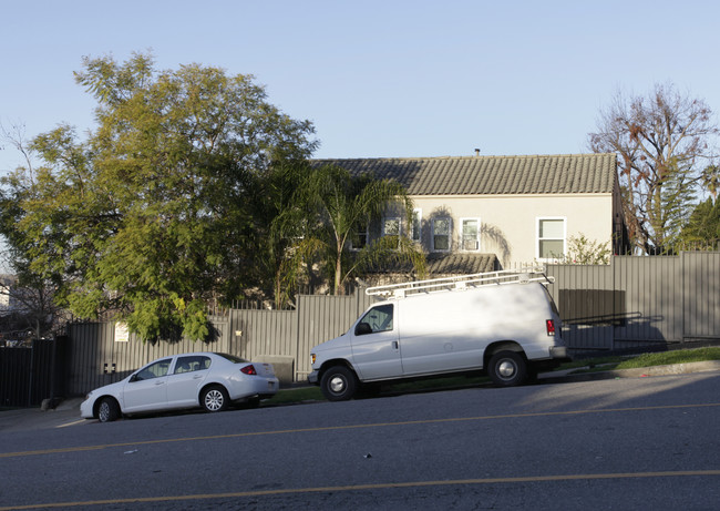 1823 Vine St in Los Angeles, CA - Building Photo - Building Photo