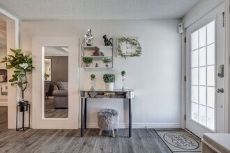 48 Vanbuskirk Dr in St Thomas, ON - Building Photo - Building Photo