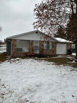 223 Glenwood Dr in Kalispell, MT - Building Photo