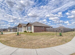 275 Jennifer Dr in Blanchard, OK - Building Photo - Building Photo