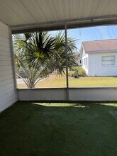 3015 Adrian Ave, Unit B in Largo, FL - Foto de edificio - Building Photo