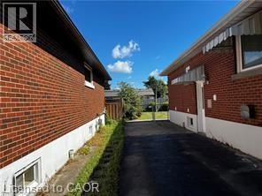 7 Welbourn Dr in Hamilton, ON - Building Photo - Building Photo