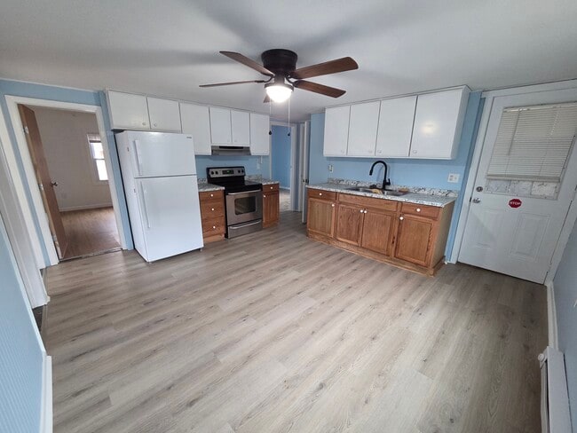 24 Rocky Hill Ave, Unit 2nd Floor