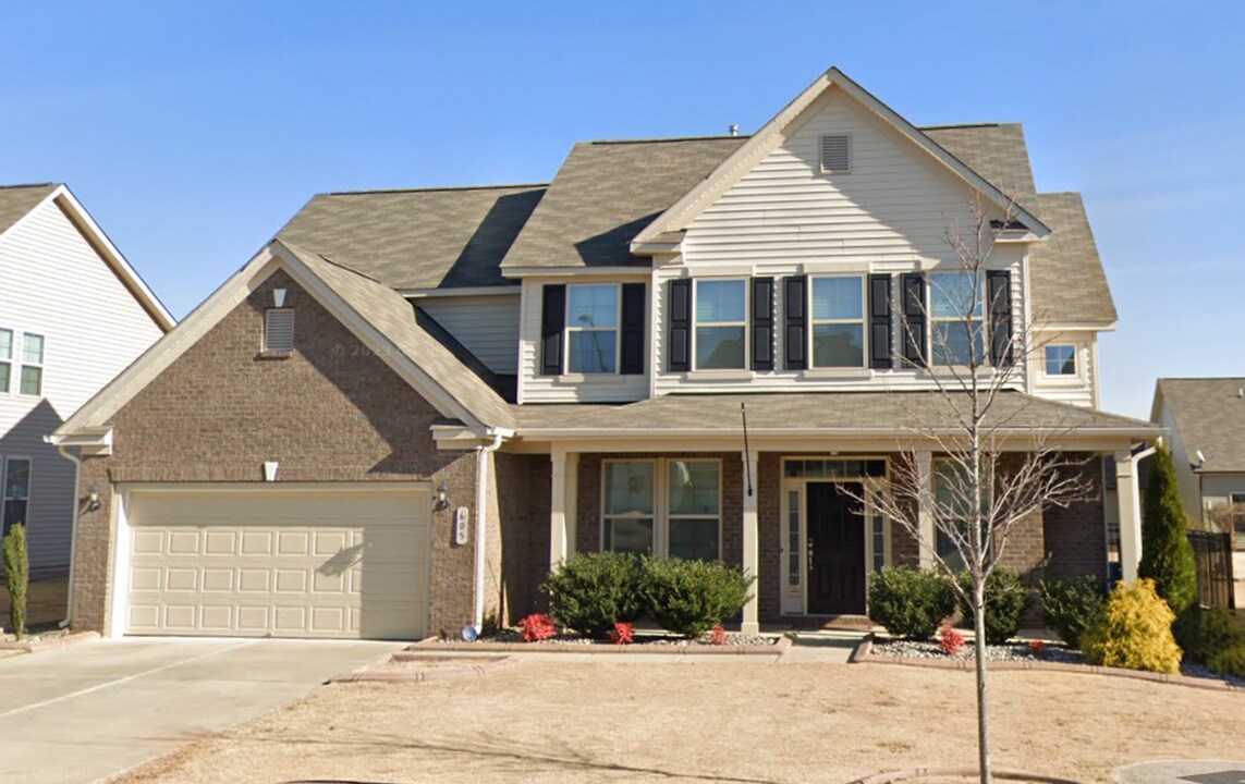 605 Bunker Dr in Mebane, NC - Building Photo