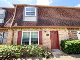 9303 Hammerly Blvd in Houston, TX - Building Photo