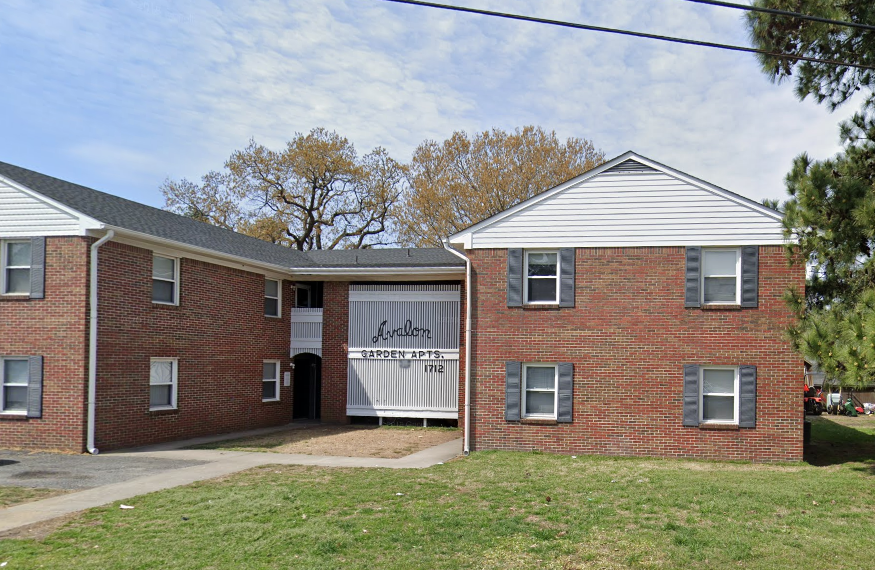 Avalon Garden in Chesapeake, VA - Building Photo