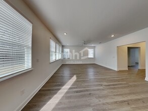 380 Pointe Dr in Dallas, GA - Building Photo - Building Photo