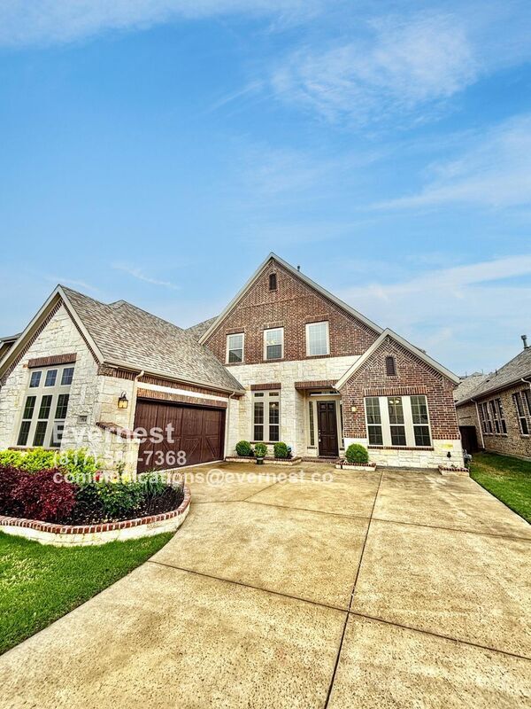 property at 914 Devonshire Dr