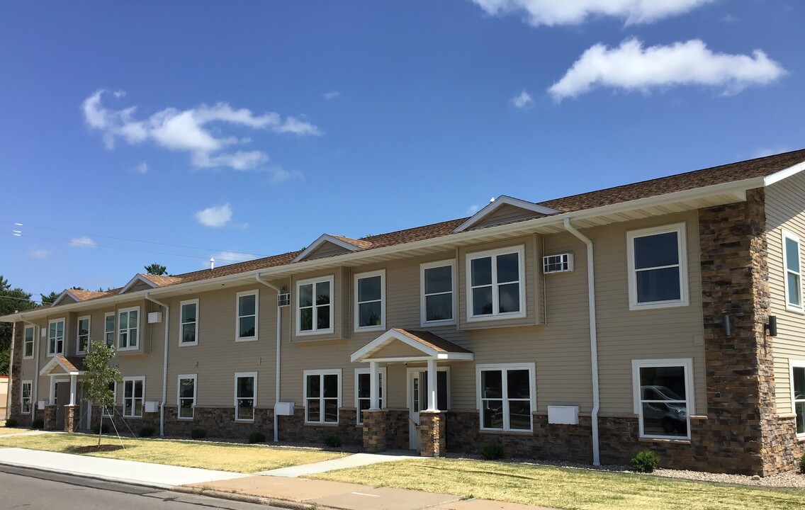 Ross Avenue Apartments in Wausau, WI - Building Photo