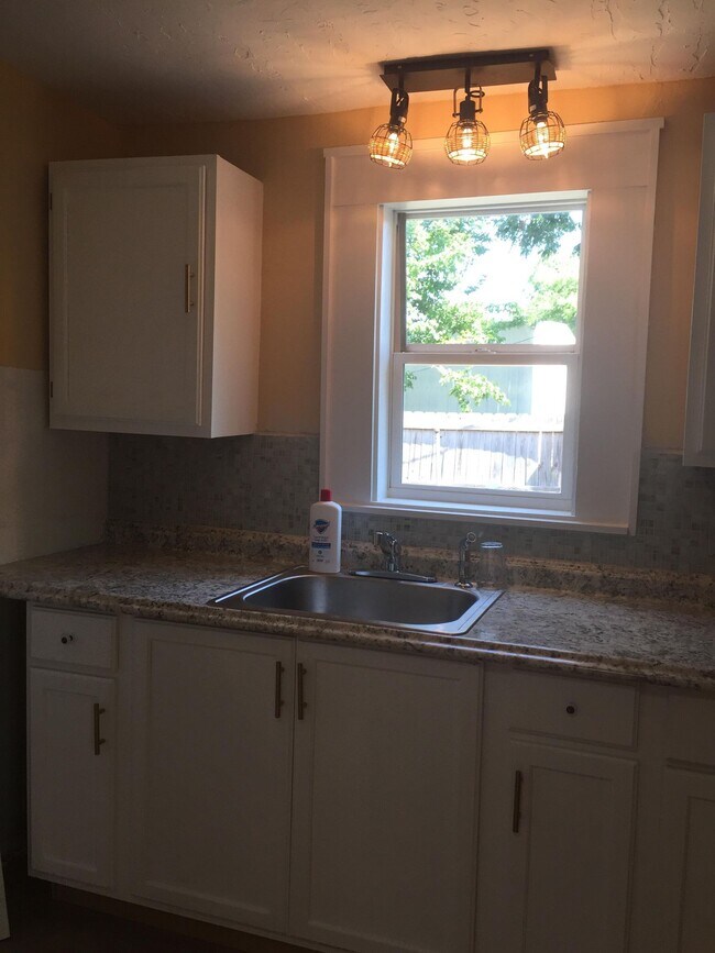 706 SW 7th St Rentals in Lawton, OK