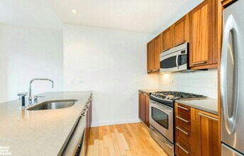 3585 Greystone Ave, Unit 4B in Bronx, NY - Building Photo - Building Photo
