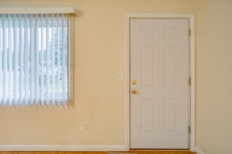 13817 NE 35th Cir in Vancouver, WA - Building Photo - Building Photo