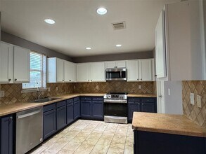 4600 Mountain Oak St in Fort Worth, TX - Foto de edificio - Building Photo