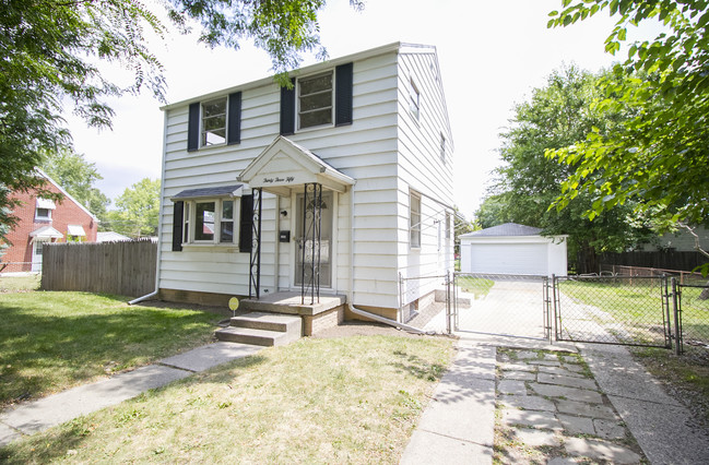 property at 3350 Beaumont Dr