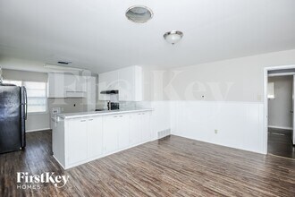 1029 Usher St in Benbrook, TX - Building Photo - Building Photo