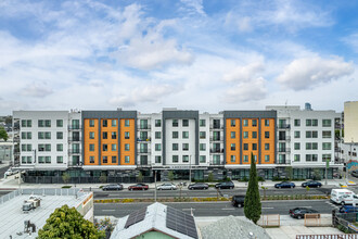 Wellspring in Long Beach, CA - Foto de edificio - Building Photo