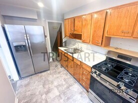 5335 Cottage St in Philadelphia, PA - Building Photo