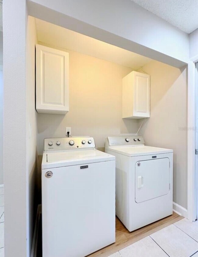 7135 Parkside Villas Dr N, Unit 7135 in St. Petersburg, FL - Foto de edificio - Building Photo