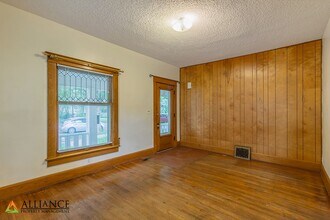 800 Osage St in Manhattan, KS - Foto de edificio - Building Photo