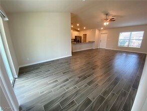 2513 NW 14th Pl in Cape Coral, FL - Building Photo - Building Photo