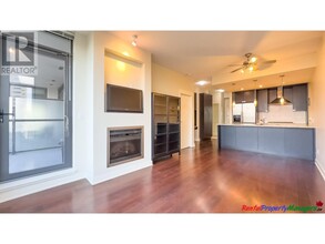 7088-2018 18th Ave in Burnaby, BC - Building Photo - Building Photo