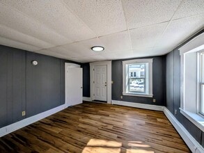 13-15-15 Walnut St, Unit 1 in Claremont, NH - Building Photo - Building Photo