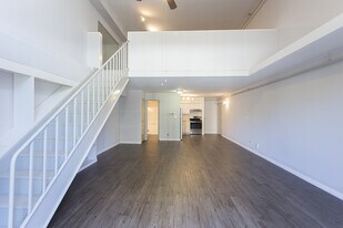 Greystone Lofts in San Diego, CA - Building Photo