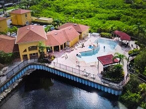 4311 Bayside Village Dr, Unit 306 in Tampa, FL - Building Photo - Building Photo