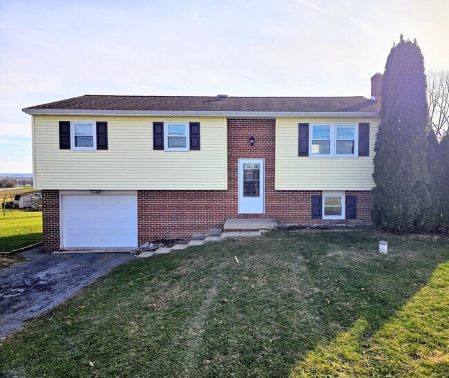 property at 4 Skyview Ln