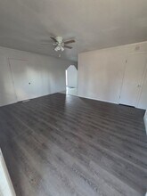 2 Leonard Dr in East St. Louis, IL - Building Photo - Building Photo