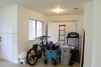 22501 SW 88th Pl in Cutler Bay, FL - Building Photo - Building Photo