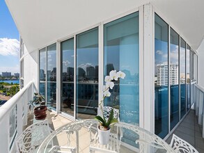 715 Bayshore Dr in Fort Lauderdale, FL - Building Photo - Building Photo