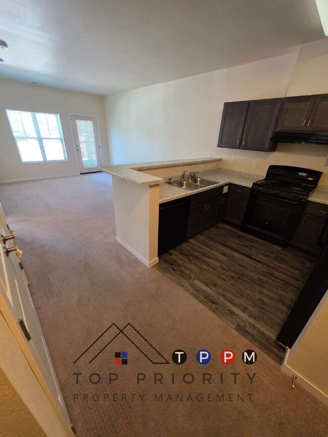 property at 1427 Center Point Rd NE