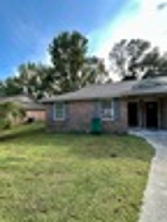 412-414-414 Admiral's Walk Dr in St. Marys, GA - Building Photo