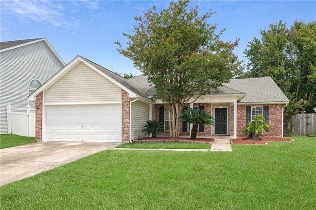 1032 Sterling Oaks Blvd