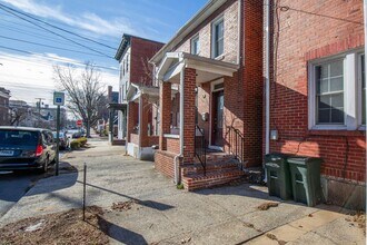 106 N Maple Ave in Martinsburg, WV - Building Photo - Building Photo