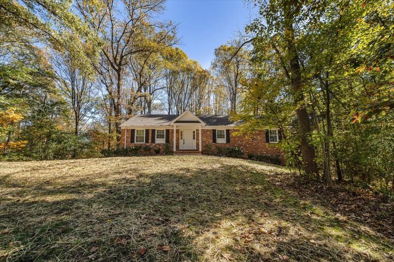 2500 Kimbrough Cir in Charlottesville, VA - Building Photo