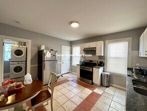 9 Taft St, Unit 2 in Boston, MA - Building Photo - Building Photo