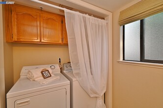 229 Mulqueeney St in Livermore, CA - Building Photo - Building Photo