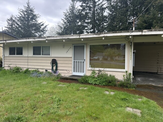 property at 18015 Sunnyside Ave N