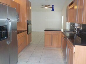 18840 NW 2nd St in Pembroke Pines, FL - Building Photo - Building Photo