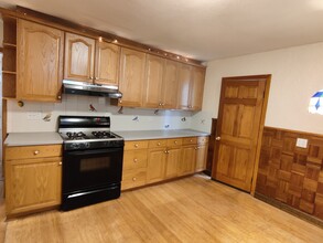 234 Cypress St, Unit 1 in Brookline, MA - Building Photo - Building Photo